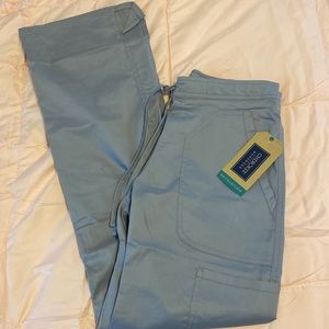 Cherokee scrub cargo pants